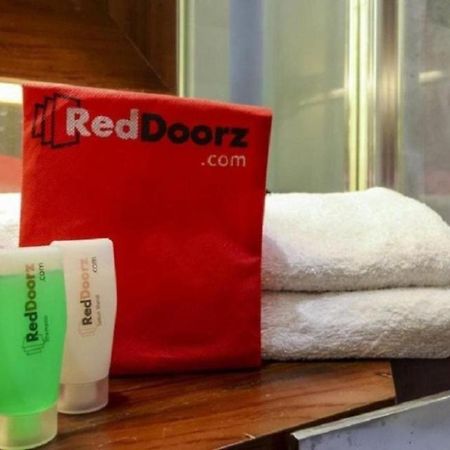 Reddoorz @ Ranotana Manado Hotel Exterior photo
